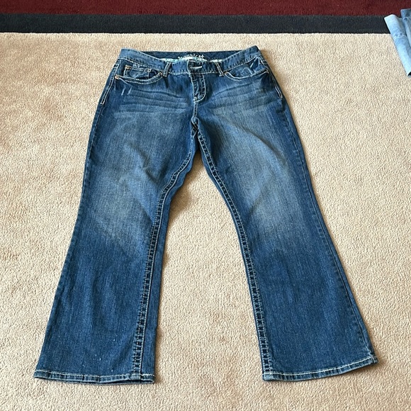 Ladies Like New Maurice’s Curvy Flare leg pants, Sz. 15/16 Short, zip front! - Picture 1 of 8